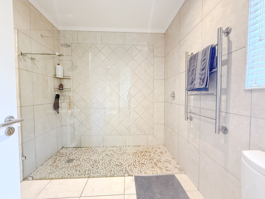 To Let 3 Bedroom Property for Rent in Keurbooms River Western Cape
